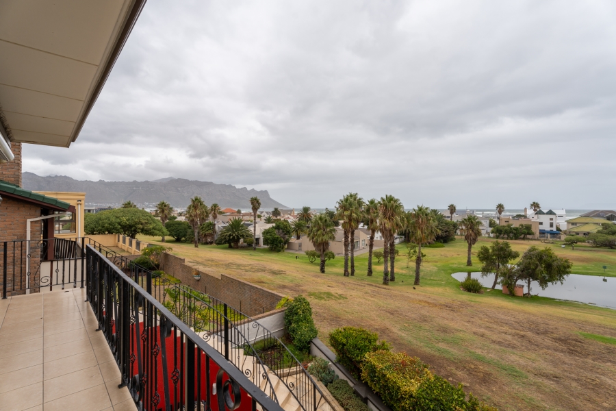 5 Bedroom Property for Sale in Greenways Golf Estate Western Cape